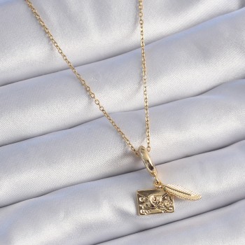 316L Çelik Gold Renk Kalp Detay Mektup Figür Charm Model Kadın Kolye