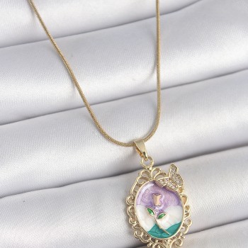 316L Çelik Gold Renk Zincir Mix Renk Mineli Çiçek İşlemeli Zirkon Taş Detaylı Portre Model Kadın Kolye