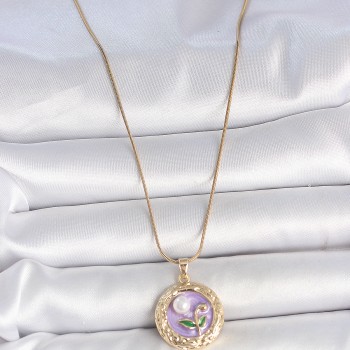 316L Çelik Gold Renk Zincir Mor Çiçek İşlemeli İnci Detay Potre Model Kadın Kolye