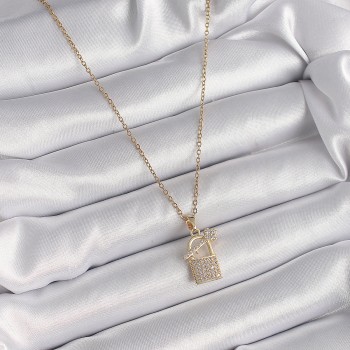 316L Çelik Gold Renk Zincir Zirkon Taşlı Asma Kilit Anahtar Model Kadın Kolye