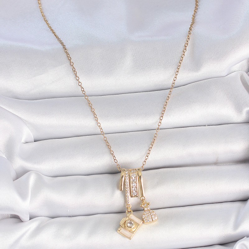 316L Çelik Gold Renk Zirkon Taşlı Sallantı Fotoğraf Makinası Figür Charm Kadın Kolye