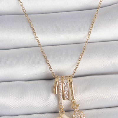 316L Çelik Gold Renk Zirkon Taşlı Sallantı Fotoğraf Makinası Figür Charm Kadın Kolye