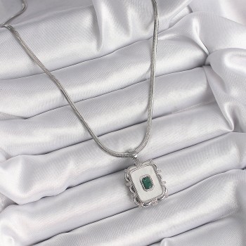 316L Çelik Gümüş Renk İtalyan Zincir Beyaz Sedefli Kare Portre Model Zümrüt Taş Detay Kadın Kolye
