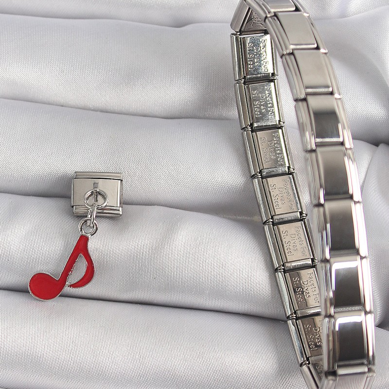 316L Çelik Gümüş Renk Kırmızı Nota Model Nomination Charm