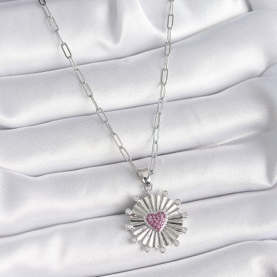 316L Çelik Gümüş Renk Pembe Zirkon Taşlı Kalp İşleme Madalyon Model Kadın Kolye