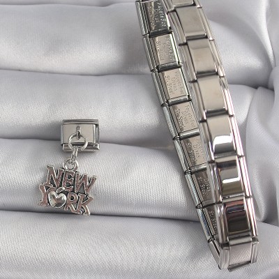 316L Çelik Gümüş Renk Sallantı New York Yazı Model Nomination Charm