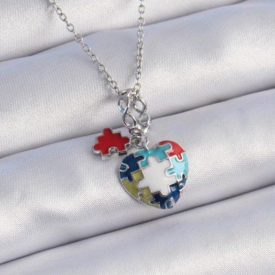 316L Çelik Gümüş Renk Yapboz Motif Kalp Figür Charm Model Kadın Kolye