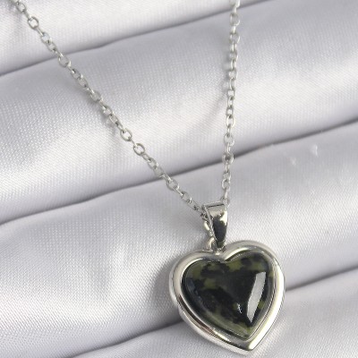 316L Çelik Gümüş Renk Yeşil Mineli Kalp Model Kadın Kolye