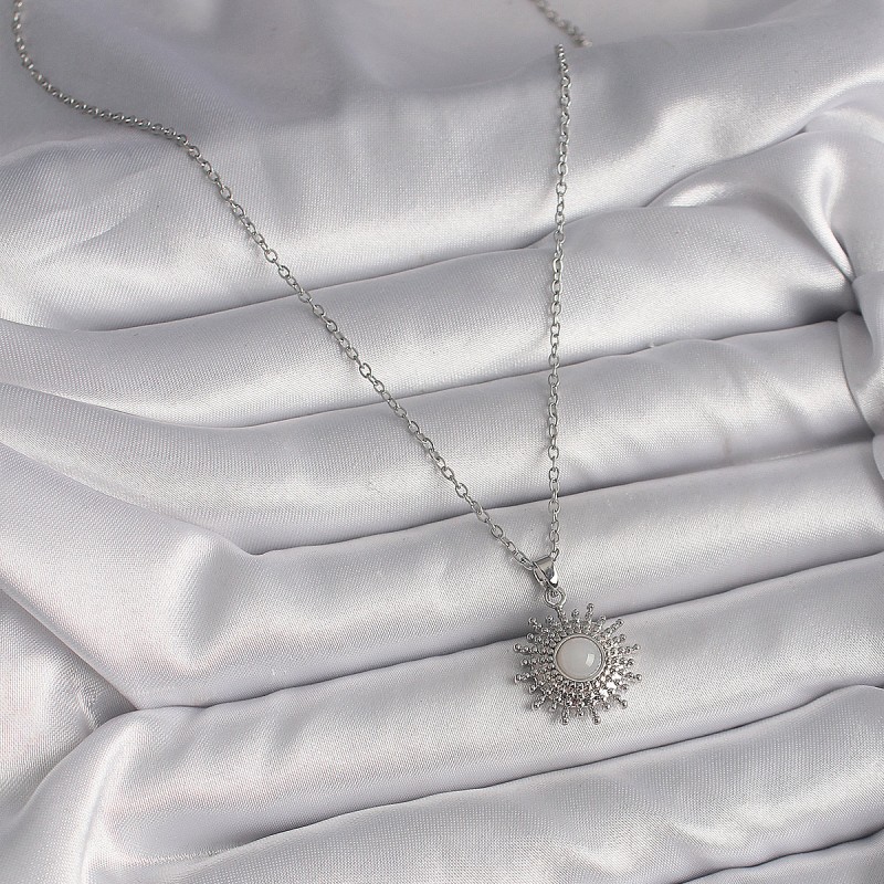 316L Çelik Gümüş Renk Zincir Beyaz Mineli Güneş Model Kadın Kolye