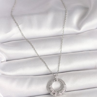 316L Çelik Gümüş Renk Zincir Zirkon Taş İşlemeli Daire Model Kadın Kolye