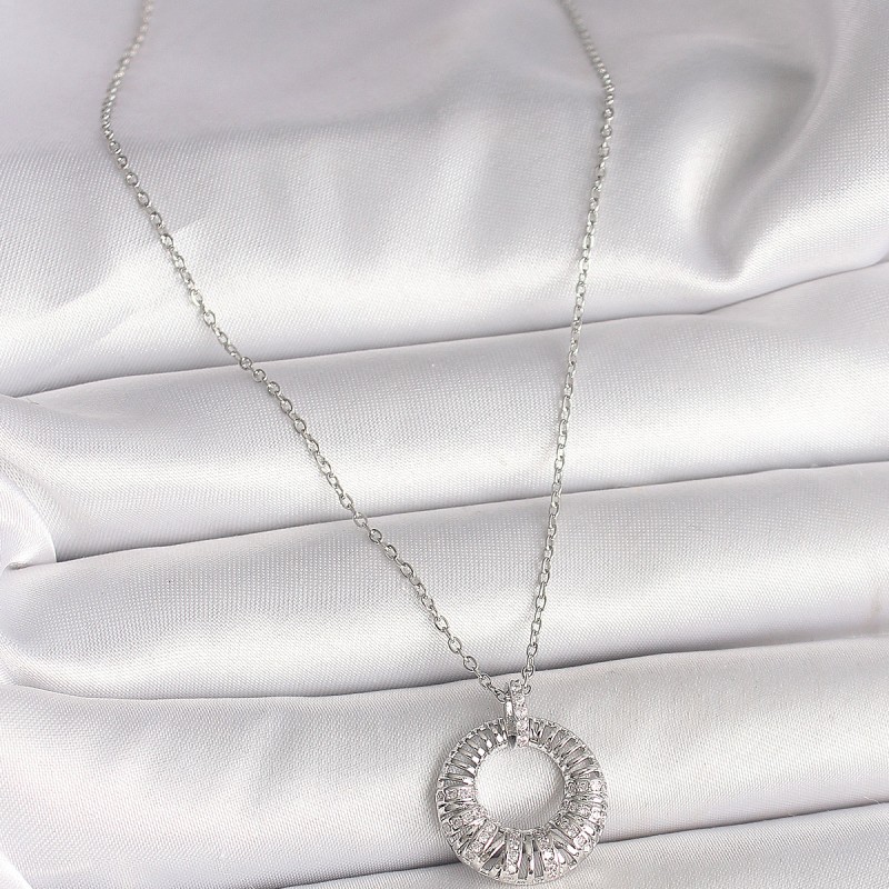 316L Çelik Gümüş Renk Zincir Zirkon Taş İşlemeli Daire Model Kadın Kolye