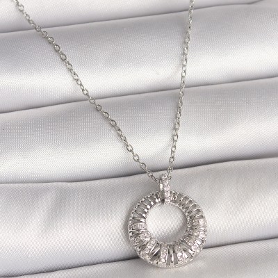 316L Çelik Gümüş Renk Zincir Zirkon Taş İşlemeli Daire Model Kadın Kolye