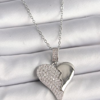 316L Çelik Gümüş Renk Zincir Zirkon Taşlı Kırık Kalp Model Kadın Kolye