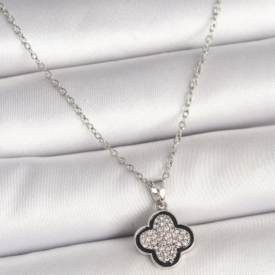 316L Çelik Gümüş Renk Zincir Zirkon Taşlı Yonca Model Kadın Kolye