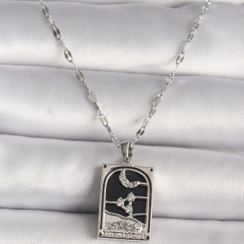 316L Çelik Gümüş Renk Zirkon Taşlı  Ay Figürlü Taror Model Kadın Kolye