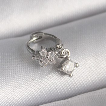 316L Çelik Gümüş Renk Zirkon Taşlı Çiçek Model Sallantı Detay Tragus Piercing