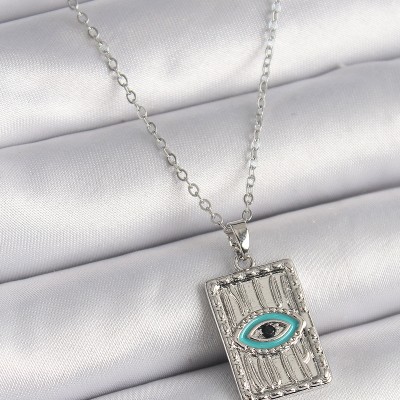 316L Çelik Gümüş Renk Zirkon Taşlı Göz İşleme Detaylı Plaka Model Kadın Kolye