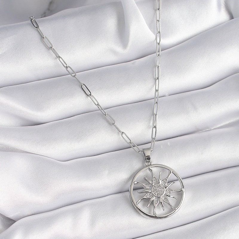 316L Çelik Gümüş Renk Zirkon Taşlı Güneş Madalyon Model Kadın Kolye