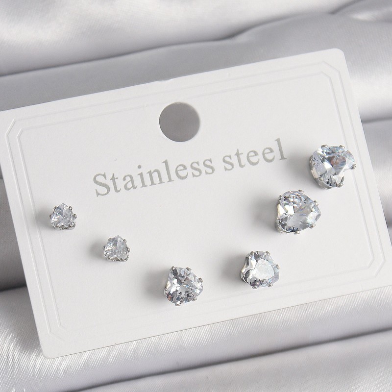 316L Çelik Gümüş Renk Zirkon Taşlı Kalp Model Kadın Küpe Seti