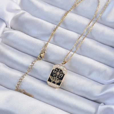 316L Çelik Zincir Altın Renk İşlemeli Siyah Mineli Tarot Kolye