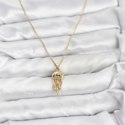 316L Çelik Zincir Gold Renk Deniz Anası Model Zirkon Taşlı Kadın Kolye