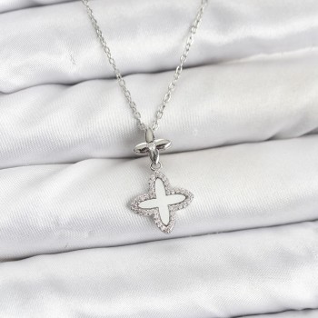 316L Çelik Zincir Gümüş Renk 4 Yapraklı Yonca Model Zirkon Taşlı Kadın Kolye