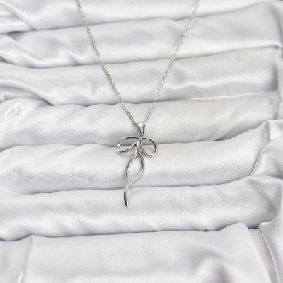 316L Çelik Zincir Gümüş Renk Fiyonk Model Kadın Kolye