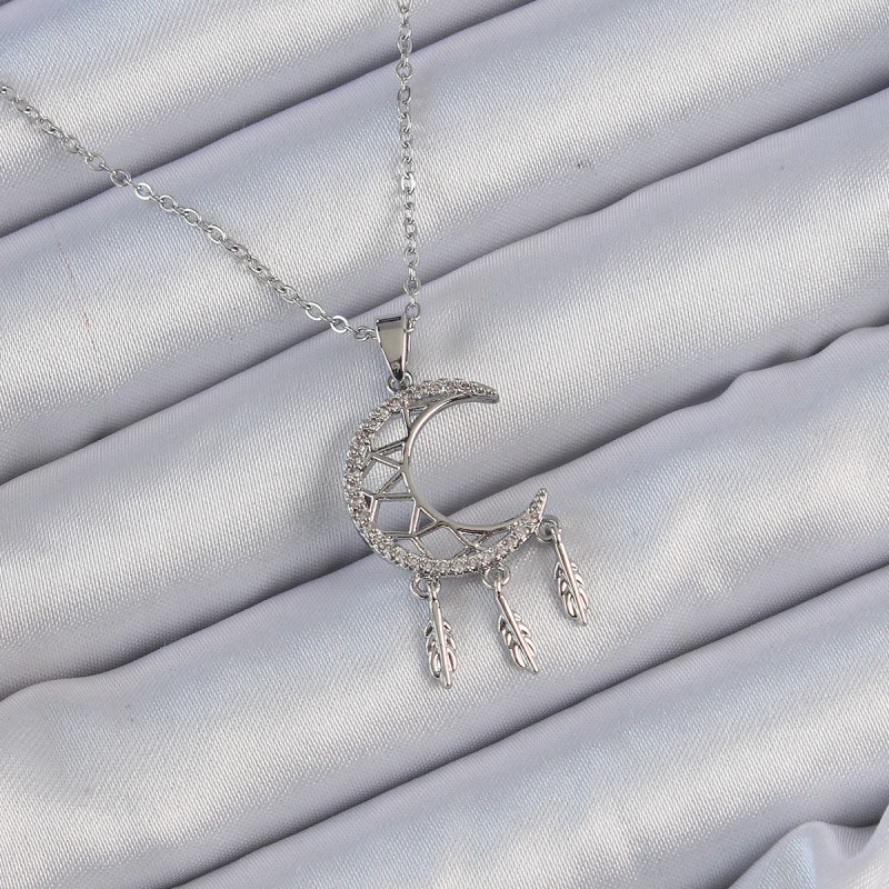 316L Çelik Zincir Gümüş Renk İşlemeli Zirkon Taşlı Ay Kolye