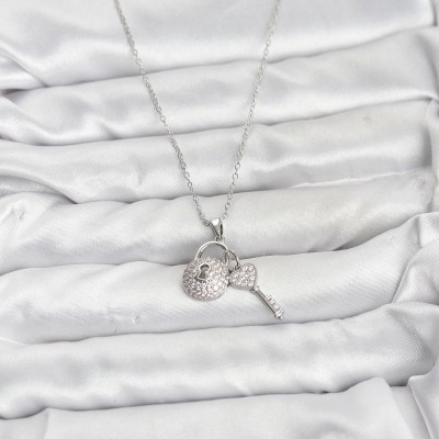 316L Çelik Zincir Gümüş Renk Kilit Anahtar Model Zirkon Taşlı Kadın Kolye