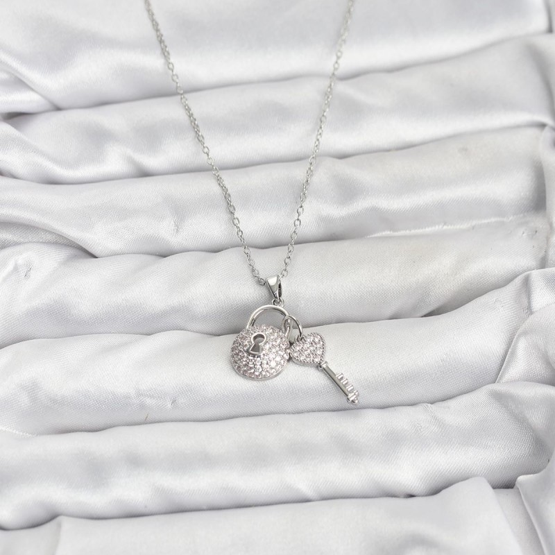 316L Çelik Zincir Gümüş Renk Kilit Anahtar Model Zirkon Taşlı Kadın Kolye
