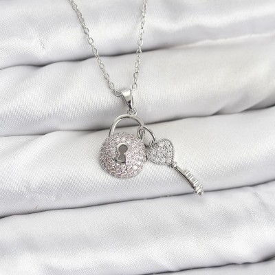 316L Çelik Zincir Gümüş Renk Kilit Anahtar Model Zirkon Taşlı Kadın Kolye