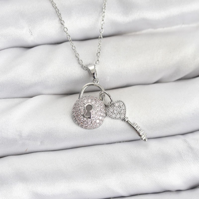 316L Çelik Zincir Gümüş Renk Kilit Anahtar Model Zirkon Taşlı Kadın Kolye
