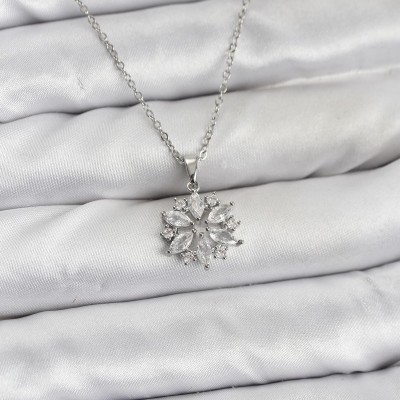 316L Çelik Zincir Gümüş Renk Lotus Model Zirkon Taşlı Kadın Kolye