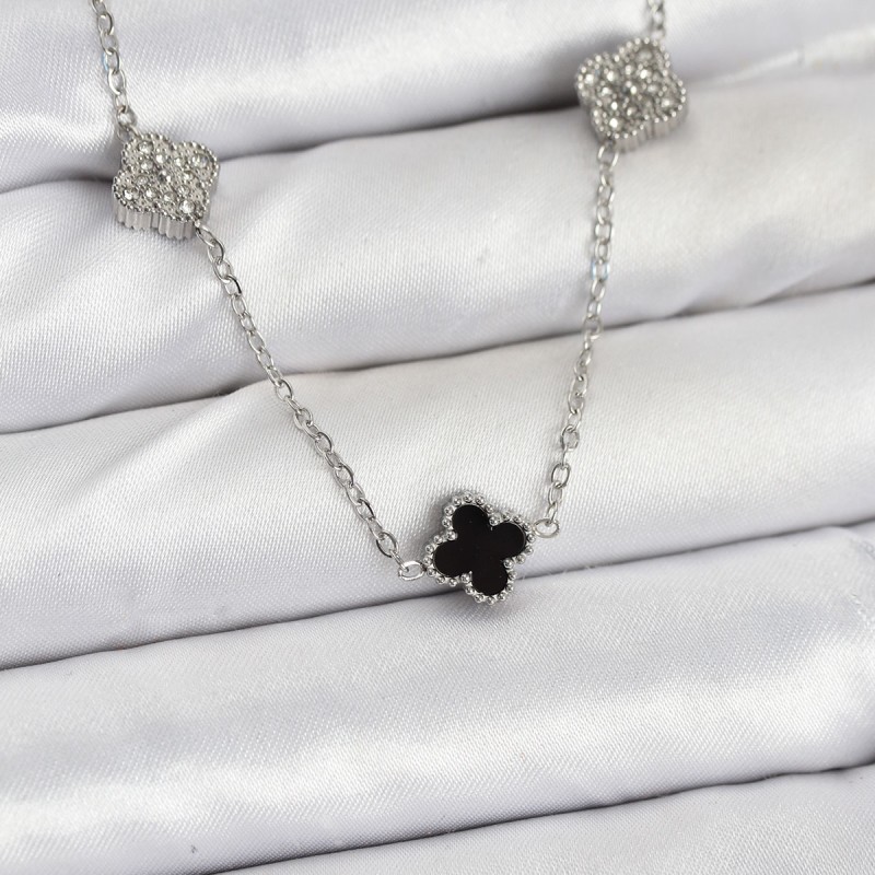 316L Çelik Zincir Gümüş Renk Siyah ve Zirkon Taşlı Baby Boy Yonca Kadın Kolye