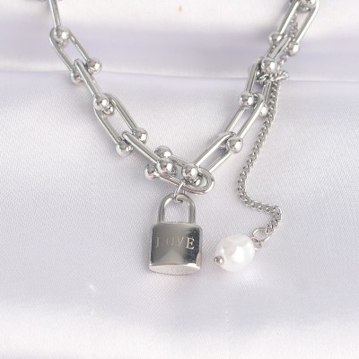 316L Çelik Zincir Gümüş Renk Zincirli Love Yazılı Kilit Kolye