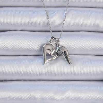 316L Çelik Zincir Gümüş Renk Zirkon Taşlı Mıknatıslı Kalp Kolye