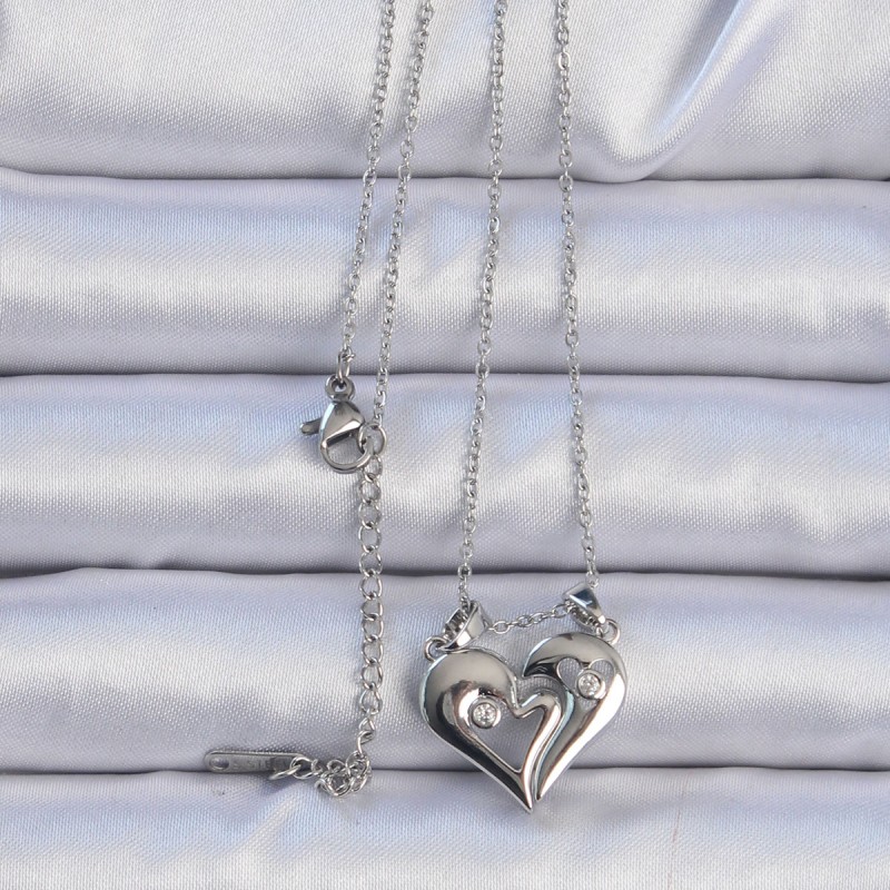 316L Çelik Zincir Gümüş Renk Zirkon Taşlı Mıknatıslı Kalp Kolye