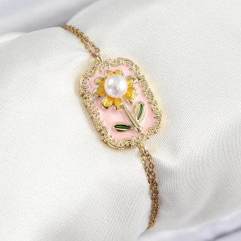 316L Çelik Zincir Pembe Mineli Sanatsal Portre İnci Detaylı Papatya Model Gold Renk Kadın Bileklik