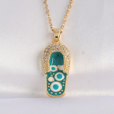 316L Çelik Zincir Zirkon Taşlı Altın Renk Nazarlı Terlik Tasarımlı Kolye