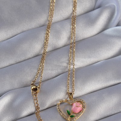 316L Çelik Zincirli Gold Renk Zirkon Taşlı Kalp İçinde Pembe Gül Tasarımlı Kolye