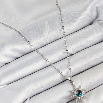 316L Çelik Zirkon Taşlı Kutup Yıldızı Model Gümüş Renk Kadın Kolye