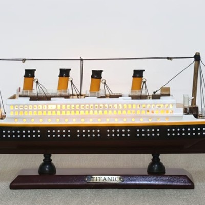 35x45 cm Özel Tasarım Işıklı Ahşap Titanik Gemi 