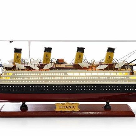 55x23 cm Özel Tasarım Işıklı Ahşap Titanik Gemi 