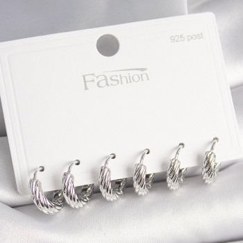 925 Ayar Gümüş Çivi Pirinç Gümüş Renk İşlemeli Halka Model Kadın Küpe Seti