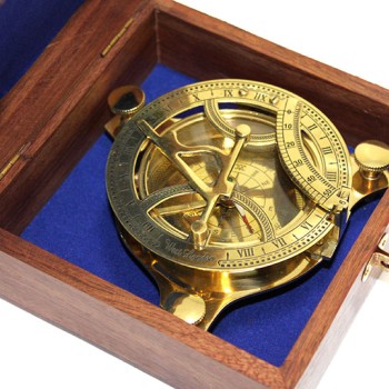 Ahşap Kutulu El Yapımı Pirinç Güneş Saati Ve Pusula 
