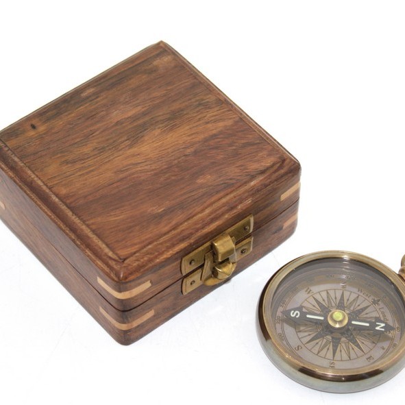 Ahşap Kutulu Pirinç Pusula Model 1