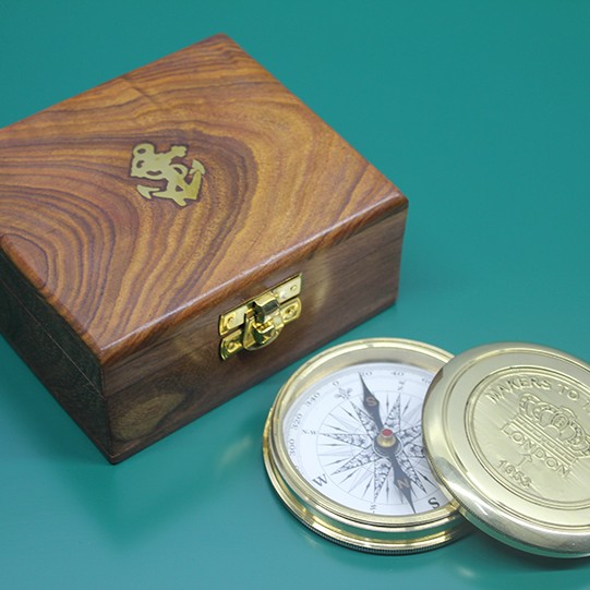 Ahşap Kutulu Pirinç Pusula Model 9