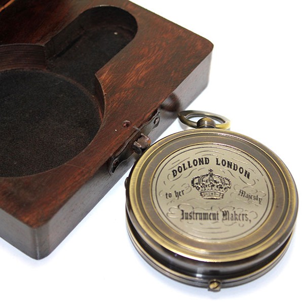 Ahşap Kutulu Üzeri Desenli Pirinç Pusula 