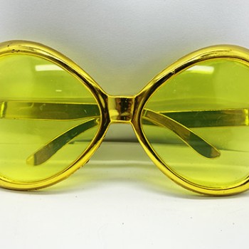 Altın Renk Yeşilçam Nostalji 80li Yıllar 90lı Yıllar Parti Gözlüğü  7x16 cm