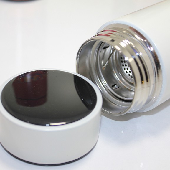 Anime Baskılı Dijital Göstergeli Termos 500 ml Model 3